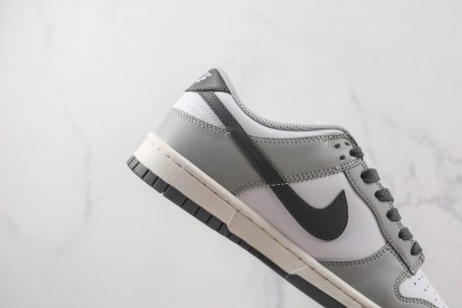 Nike Dunk Low WMNS “Light Smoke Grey”