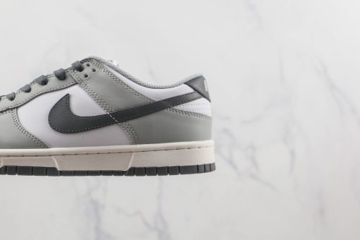 Nike Dunk Low WMNS “Light Smoke Grey”