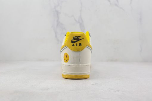 Nike Air Force 1’07 Low Smiley Yellow