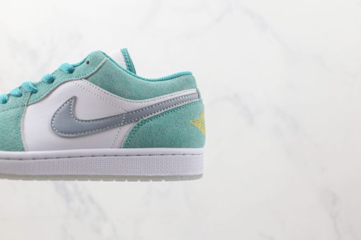 Nike Air Jordan 1 Low SE New Emerald - Image 5