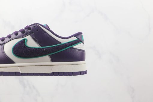 Nike SB Dunk Low "Chenille Swoosh"