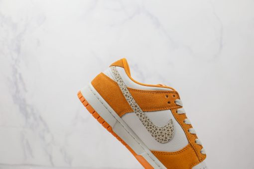 Nike Dunk Low SE Leopard hook