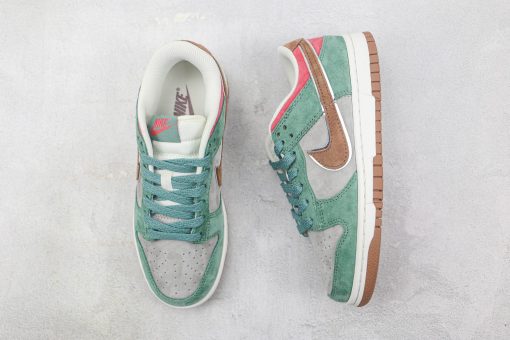 Otomo Katsuhiro x NK SB Dunk Low "Steamboy OST" Green