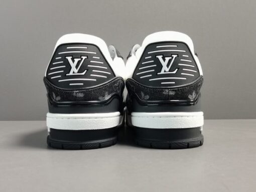 LV TRAINER SNEAKER BLACK & WHITE BESTSELLER