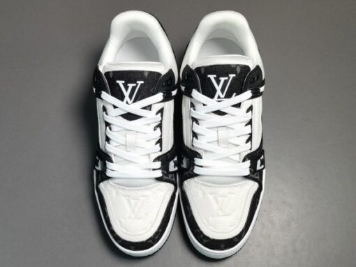 LV TRAINER SNEAKER BLACK & WHITE BESTSELLER