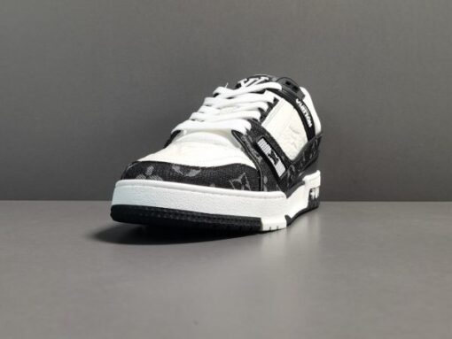 LV TRAINER SNEAKER BLACK & WHITE BESTSELLER