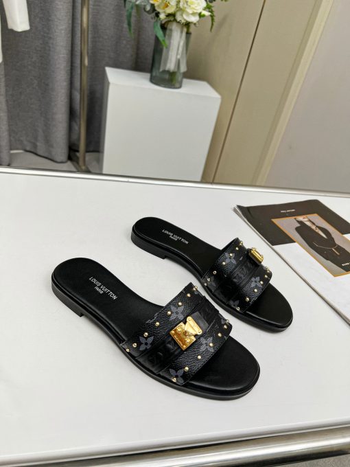 LV Women Slipper