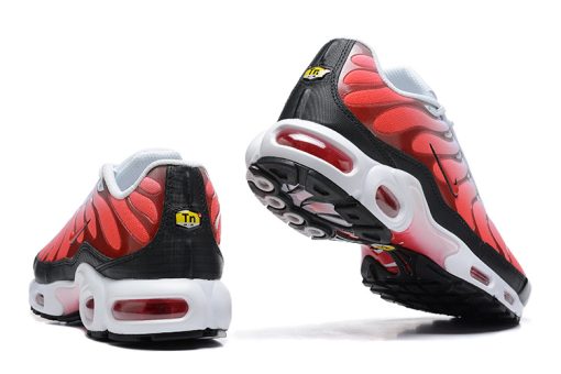 Nike Air Max Plus GS “Fire”