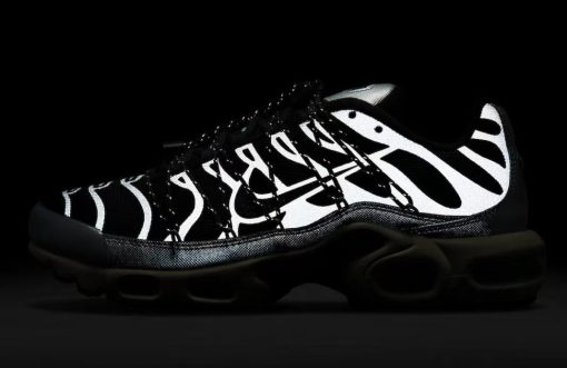 Nike Air Max Plus Toggle Black Reflective