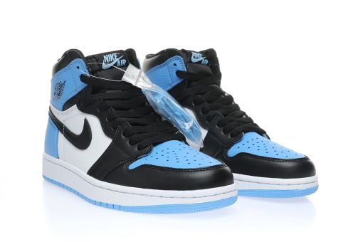 Nike Air Jordan 1 Retro High OG"University Blue"