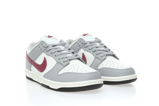 Nike Wmns SB Dunk Low"Grey/White/Red"