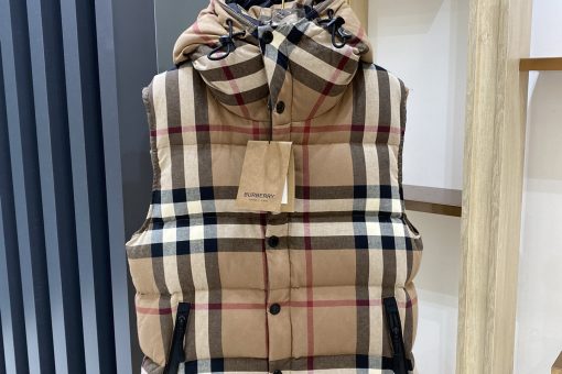 Checkered hooded down jacket