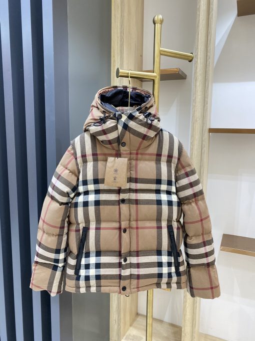 Checkered hooded down jacket