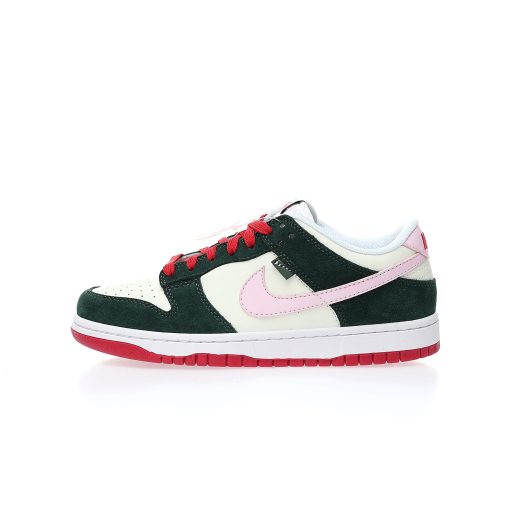 Nike SB Dunk Low"All Petals United"