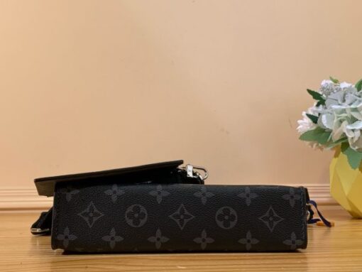 LV Wallet Bag