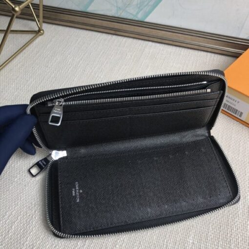 LV Wallet - Image 3