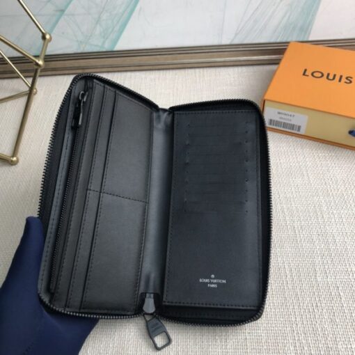 LV Wallet - Image 3