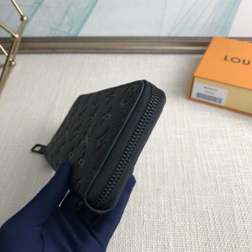 LV Wallet - Image 4