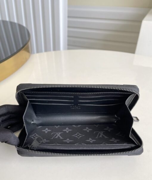 LV Wallet - Image 3