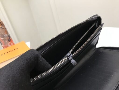 LV Wallet - Image 4