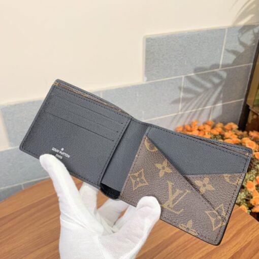 LV Wallet - Image 2