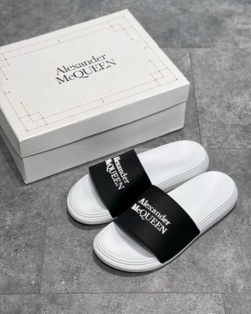 Alexander McQueen Slipper