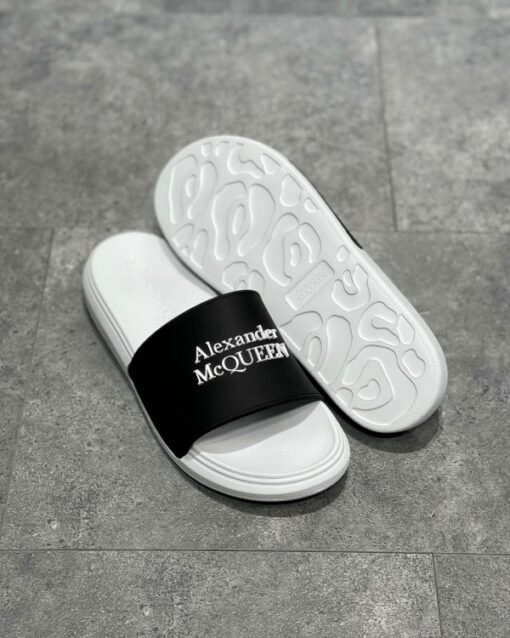 Alexander McQueen Slipper