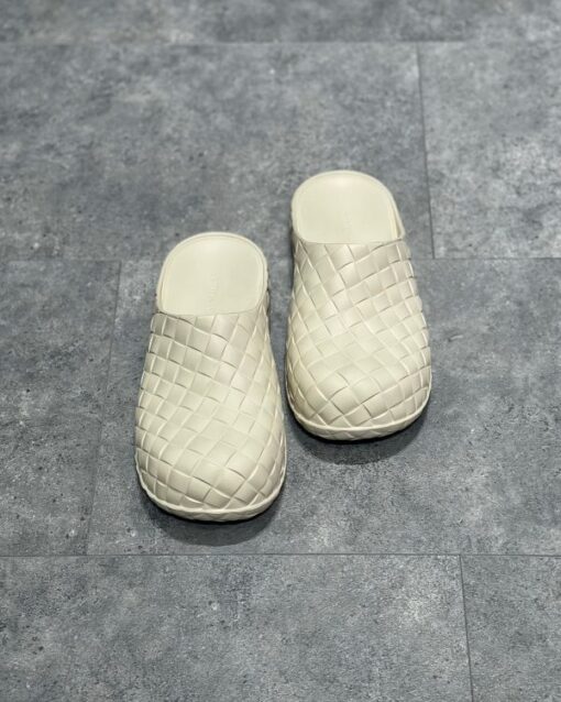 Bottega Veneta Slipper - Image 4