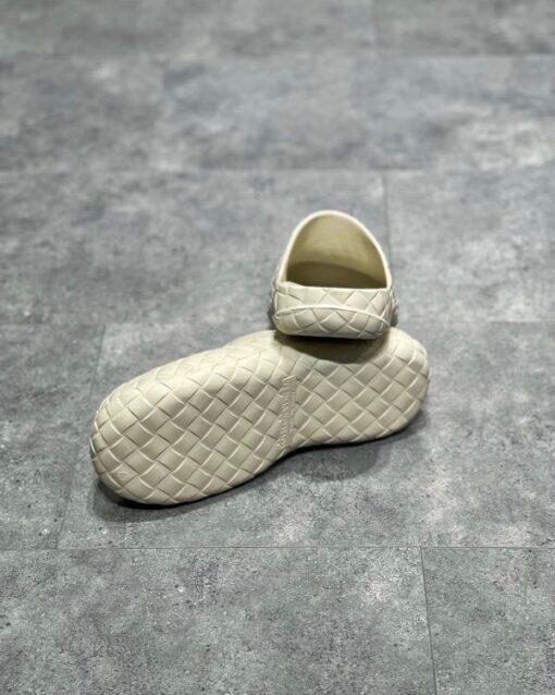 Bottega Veneta Slipper - Image 2