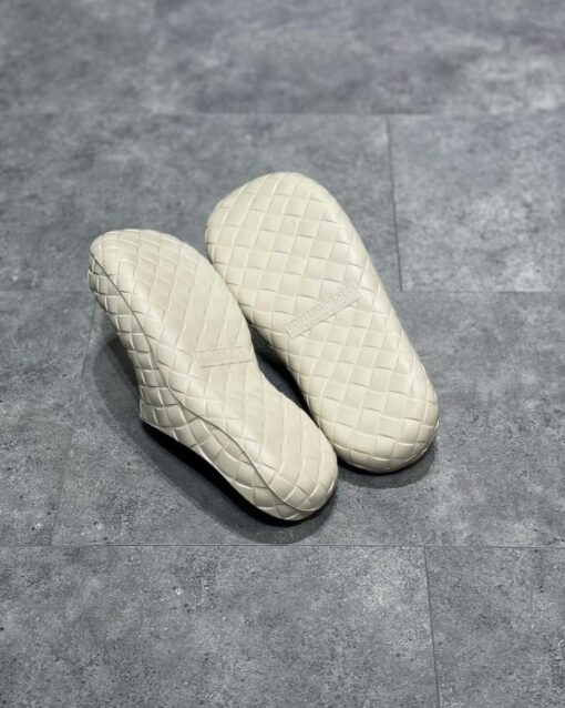 Bottega Veneta Slipper - Image 3