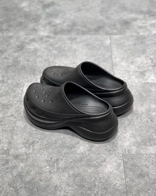 Balenciaga Slipper - Image 3