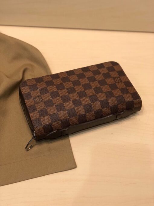 LV Wallet