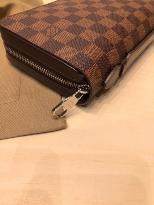 LV Wallet