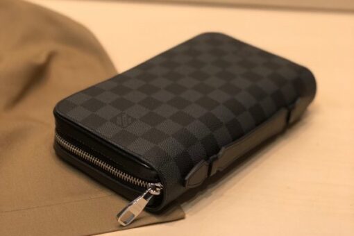 LV Wallet