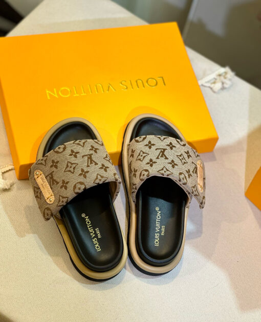 LV Slipper