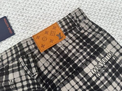 LV Shorts - Image 3