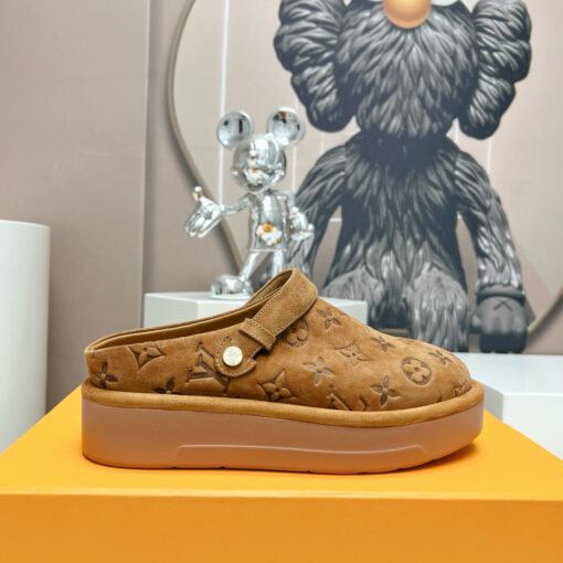 LV Women Slipper