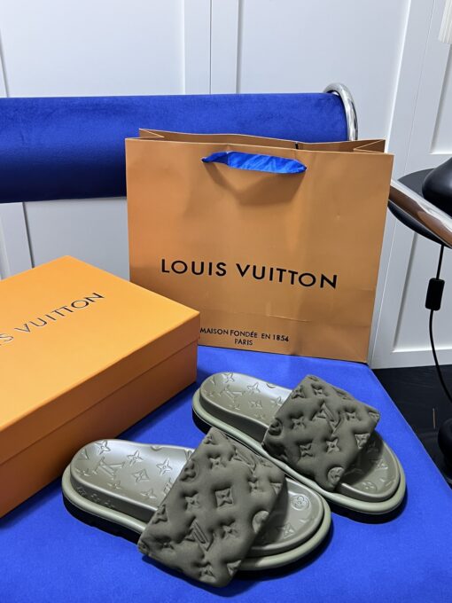 LV Slipper