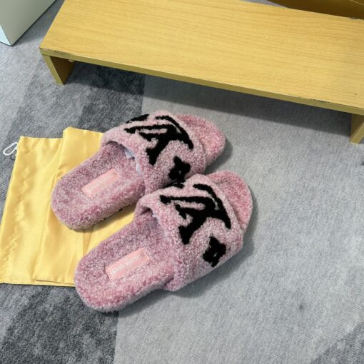 LV Slipper