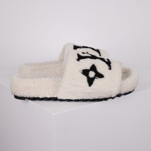 LV Slipper