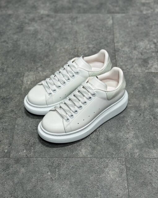 Alexander McQueen Sneaker - Image 4