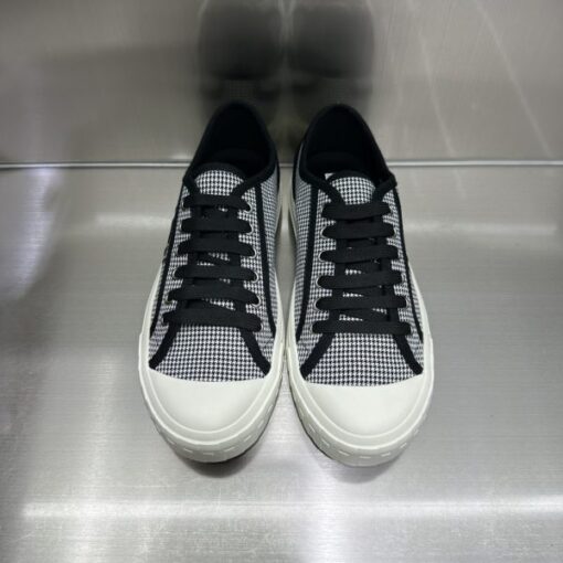 Fendi Sneaker - Image 4