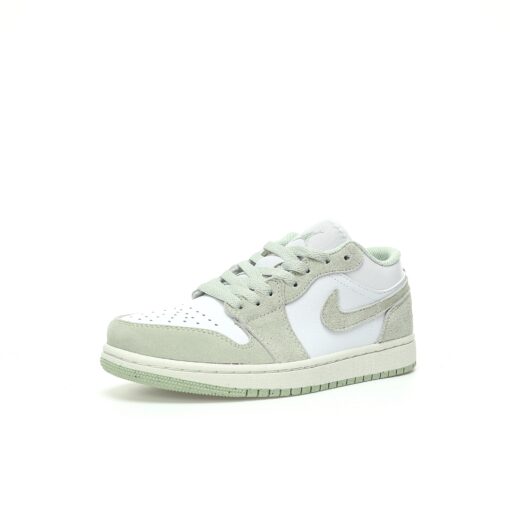 Nike Air Jordan 1 Low SE"Seafoam"