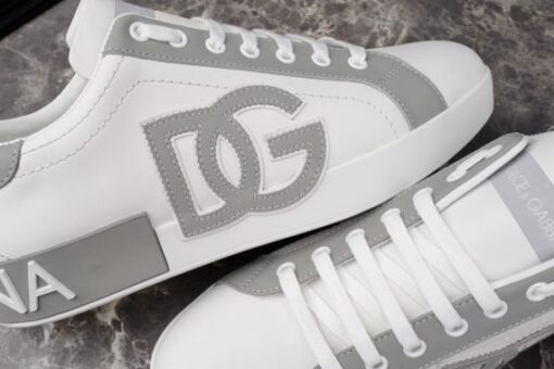 DG Sneakers