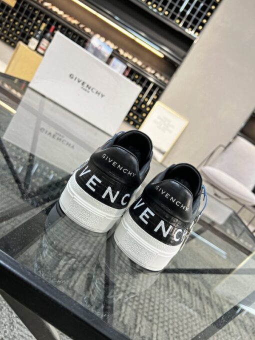 Givenchy Sneaker - Image 2