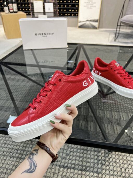 Givenchy Sneaker