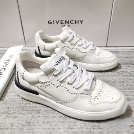 Givenchy Sneaker