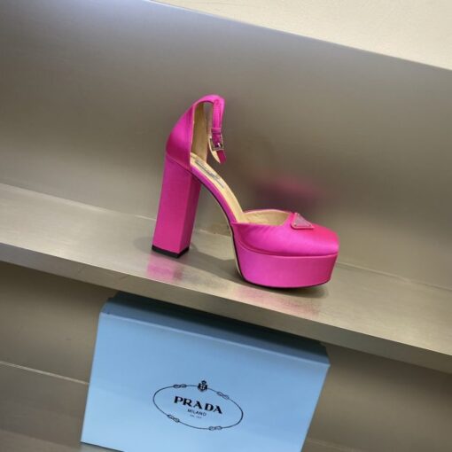 Prada Pumps