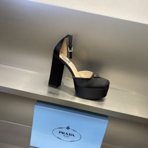 Prada Pumps