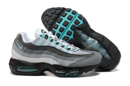 Nike Air Max 95 Shoe - Image 3